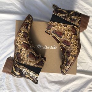 LAST CHANCE Madewell Carina snakeskin bootie